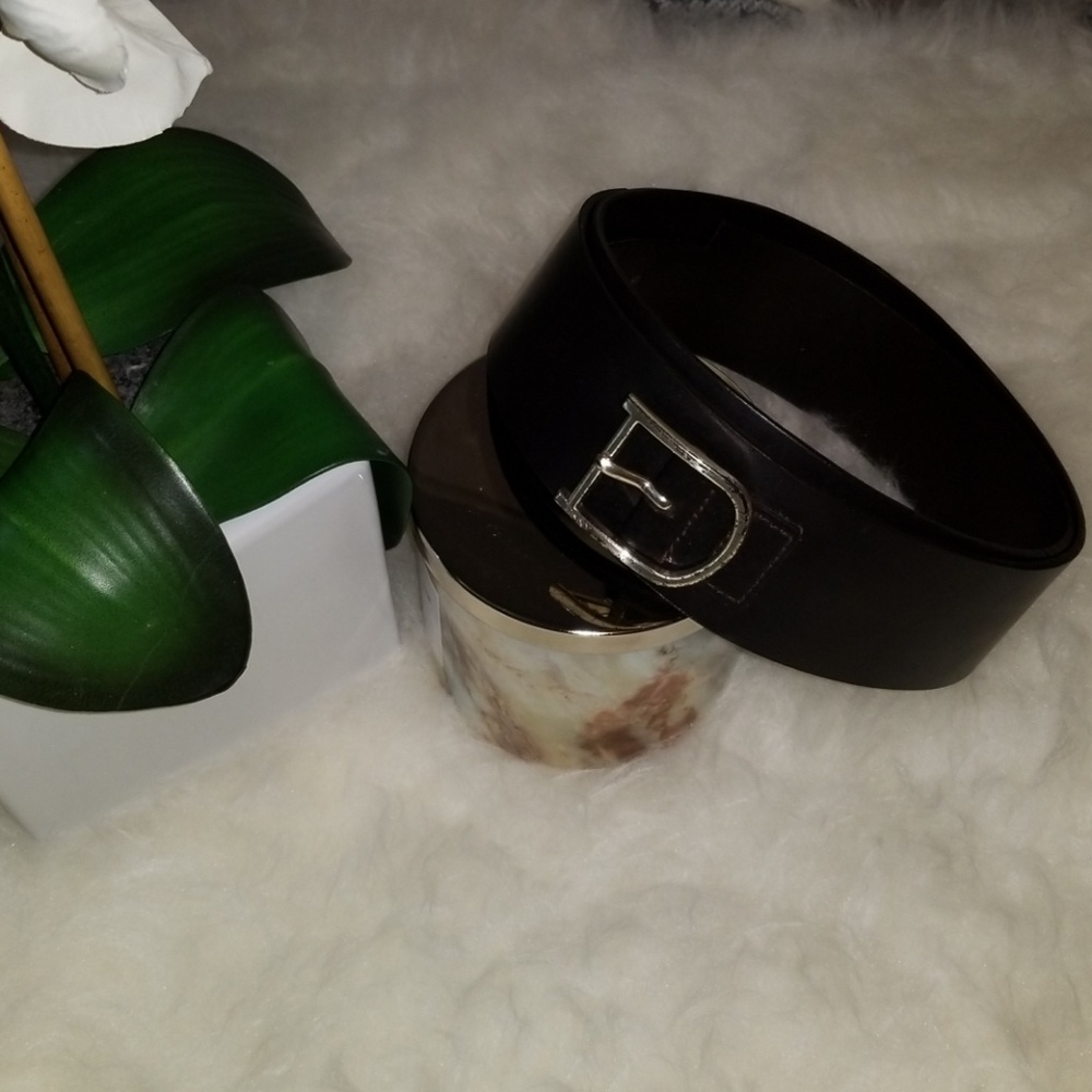 DKNY 100% Italian leather belt!